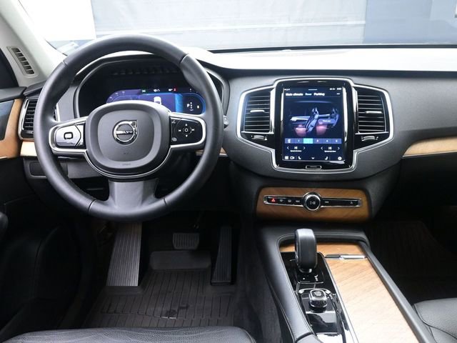 Used 2023 Volvo XC90 B6 Plus w/ Protection Package image 9