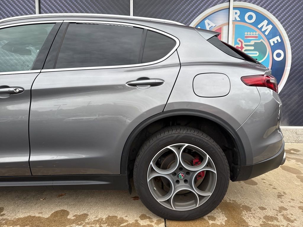 Used 2018 Alfa Romeo Stelvio Ti image 13