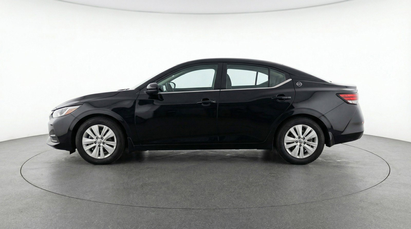 Used 2025 Nissan Sentra S image 5