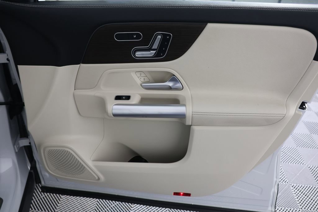 Used 2024 Mercedes-Benz GLA 250 4MATIC w/ Winter Heating Package image 28