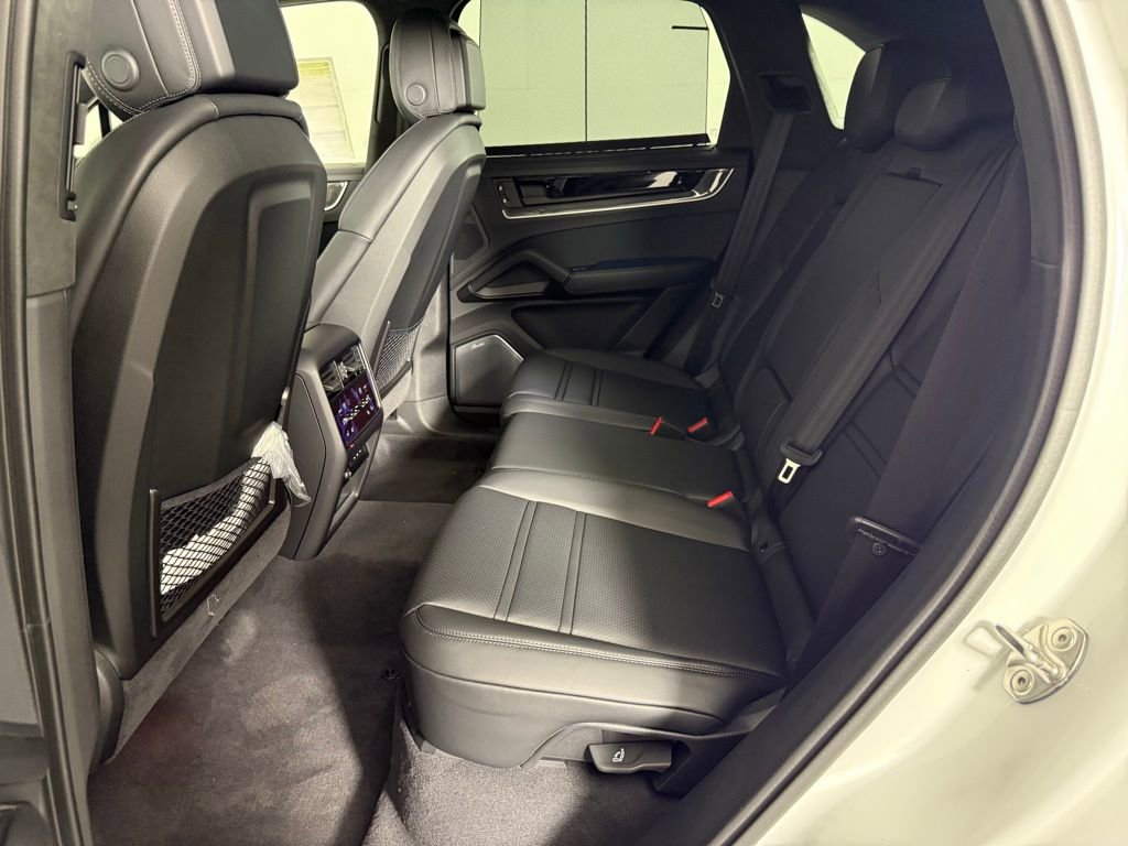 New 2025 Porsche Cayenne Turbo image 23