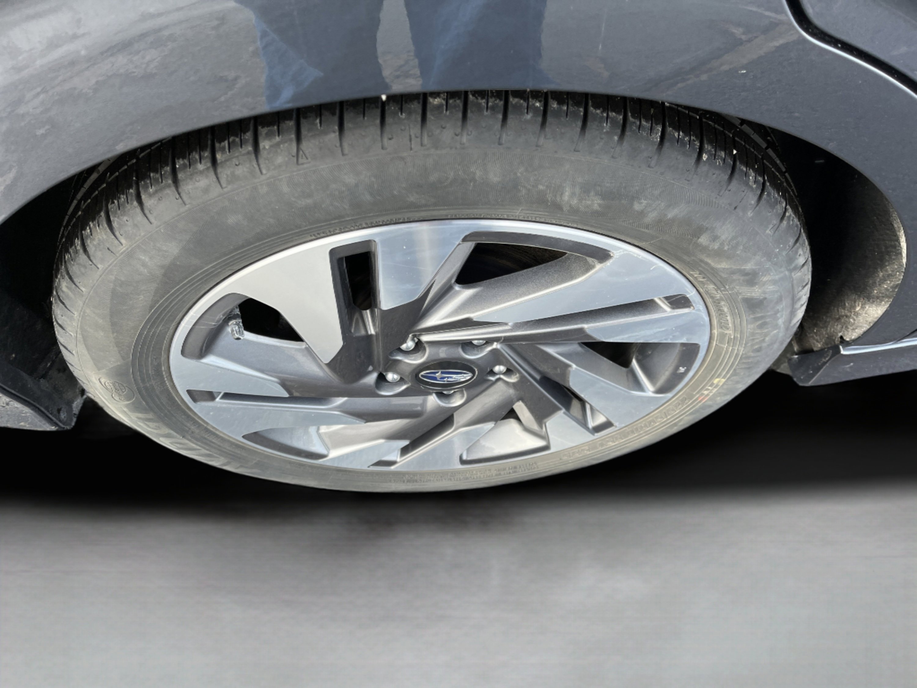 Used 2023 Subaru Legacy Limited image 9