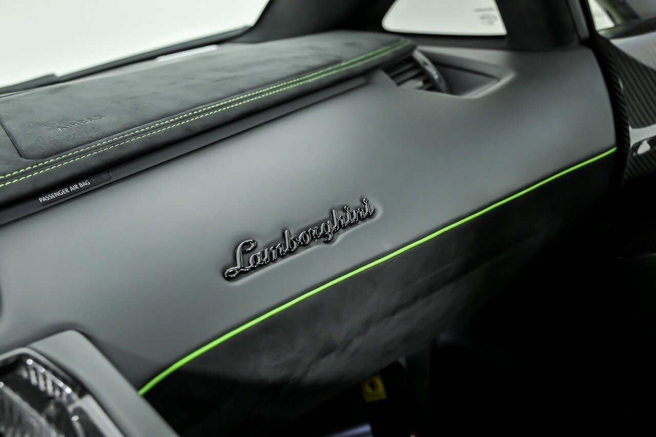 Used 2019 Lamborghini Aventador SVJ image 36