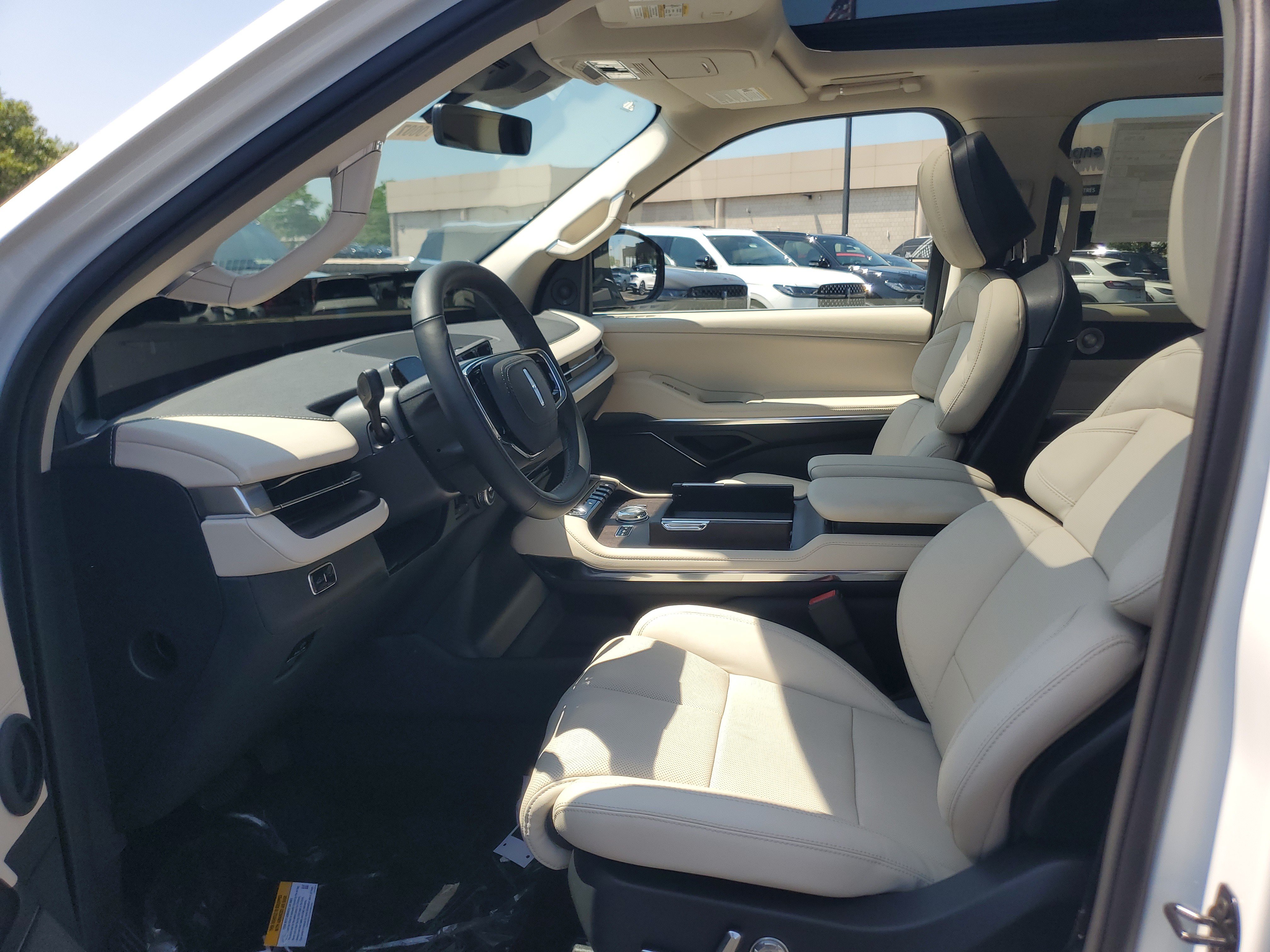 New 2027 Lincoln Navigator L Reserve AWD/4WD image 11