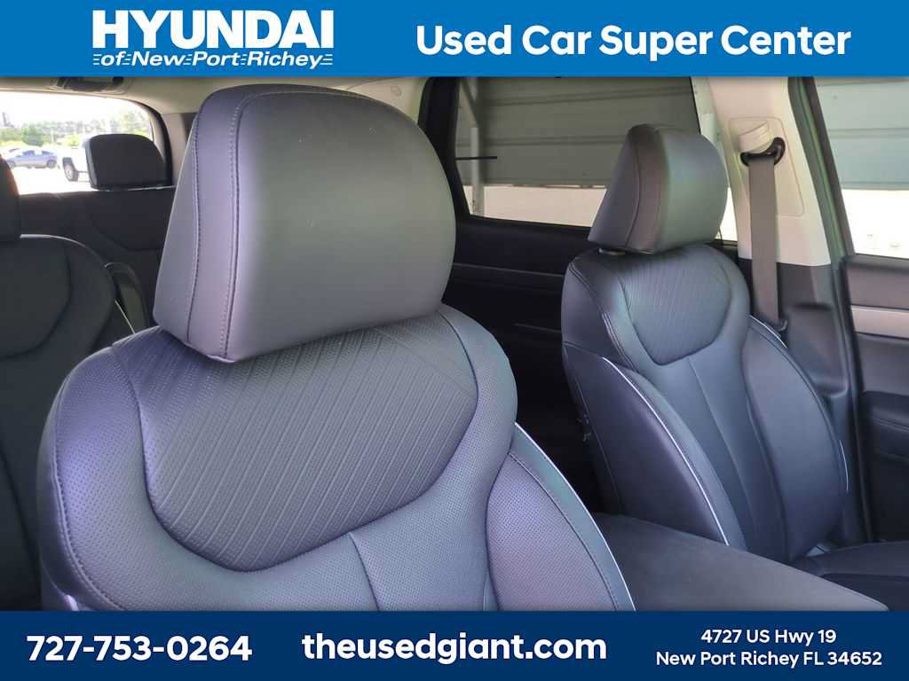 Used 2024 Hyundai Palisade SEL w/ Premium Package FWD image 6