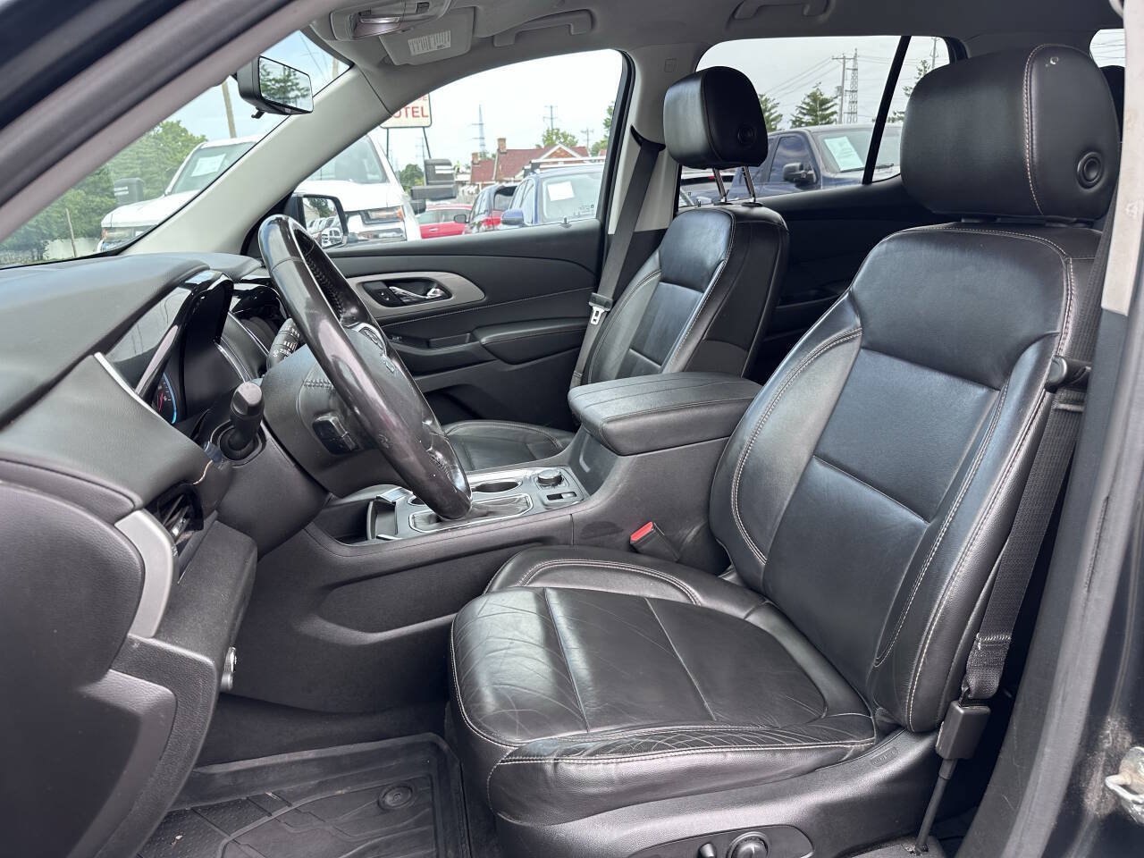 Used 2020 Chevrolet Traverse RS w/ LPO, Floor Liner Package AWD/4WD image 20