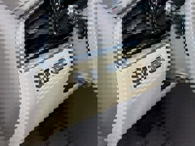 Used 2022 Cadillac XT6 Premium Luxury w/ Technology Package image 13