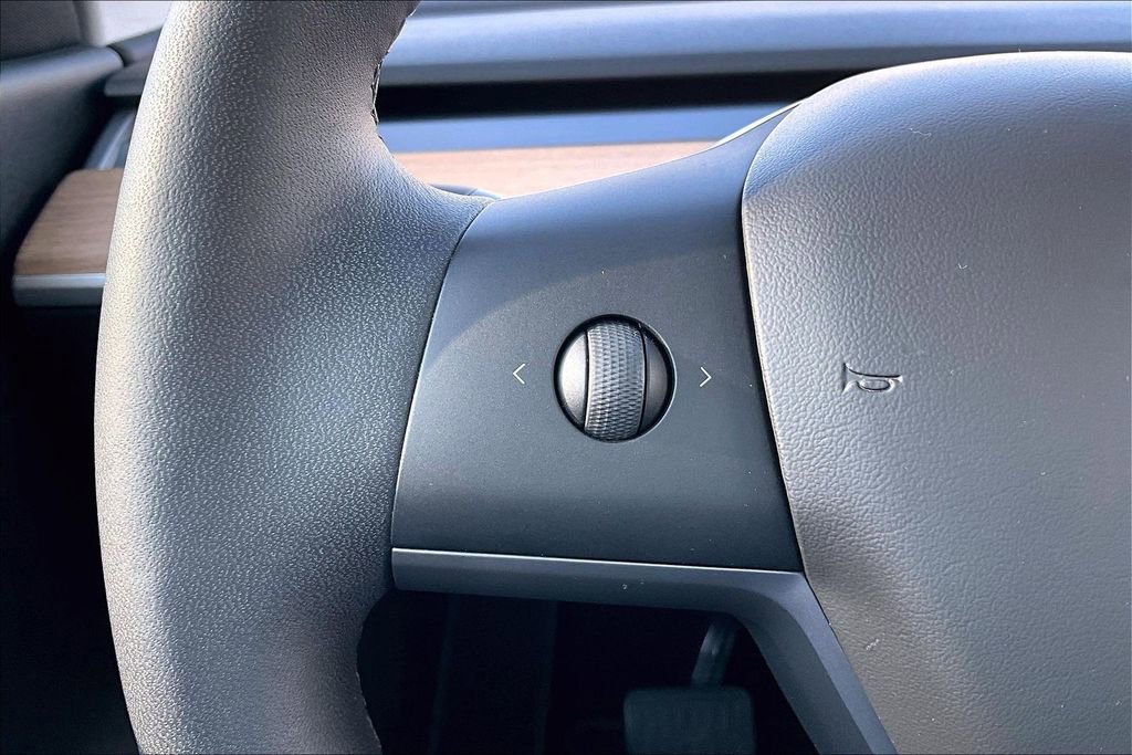 Used 2020 Tesla Model Y Long Range AWD/4WD image 11