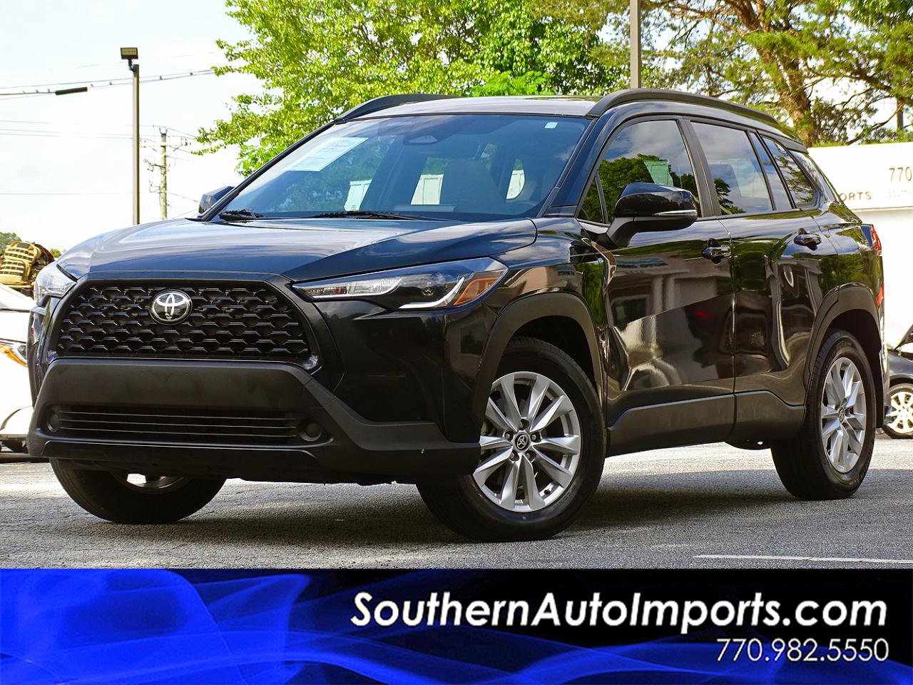 Used 2024 Toyota Corolla Cross LE w/ Moonroof Package