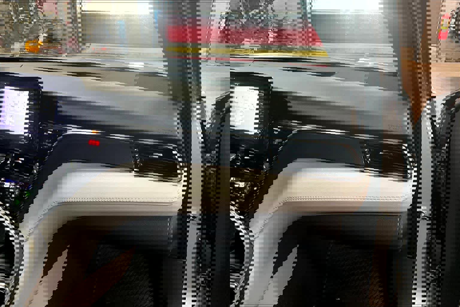 Used 2023 Toyota Camry LE image 17