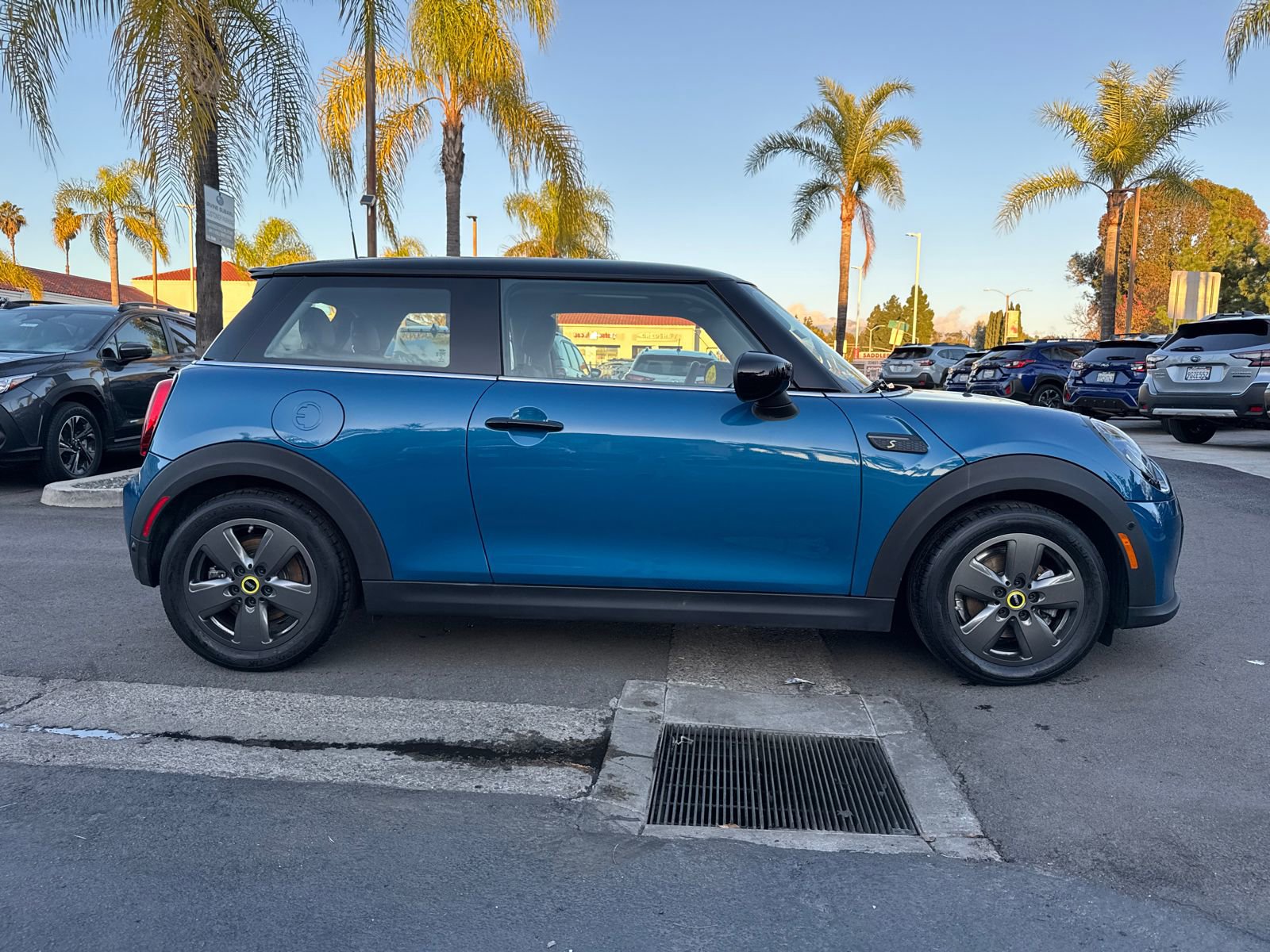 Used 2023 MINI Cooper SE image 5