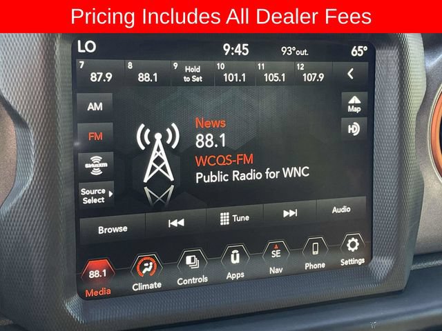 Used 2023 Jeep Gladiator Mojave AWD/4WD image 26