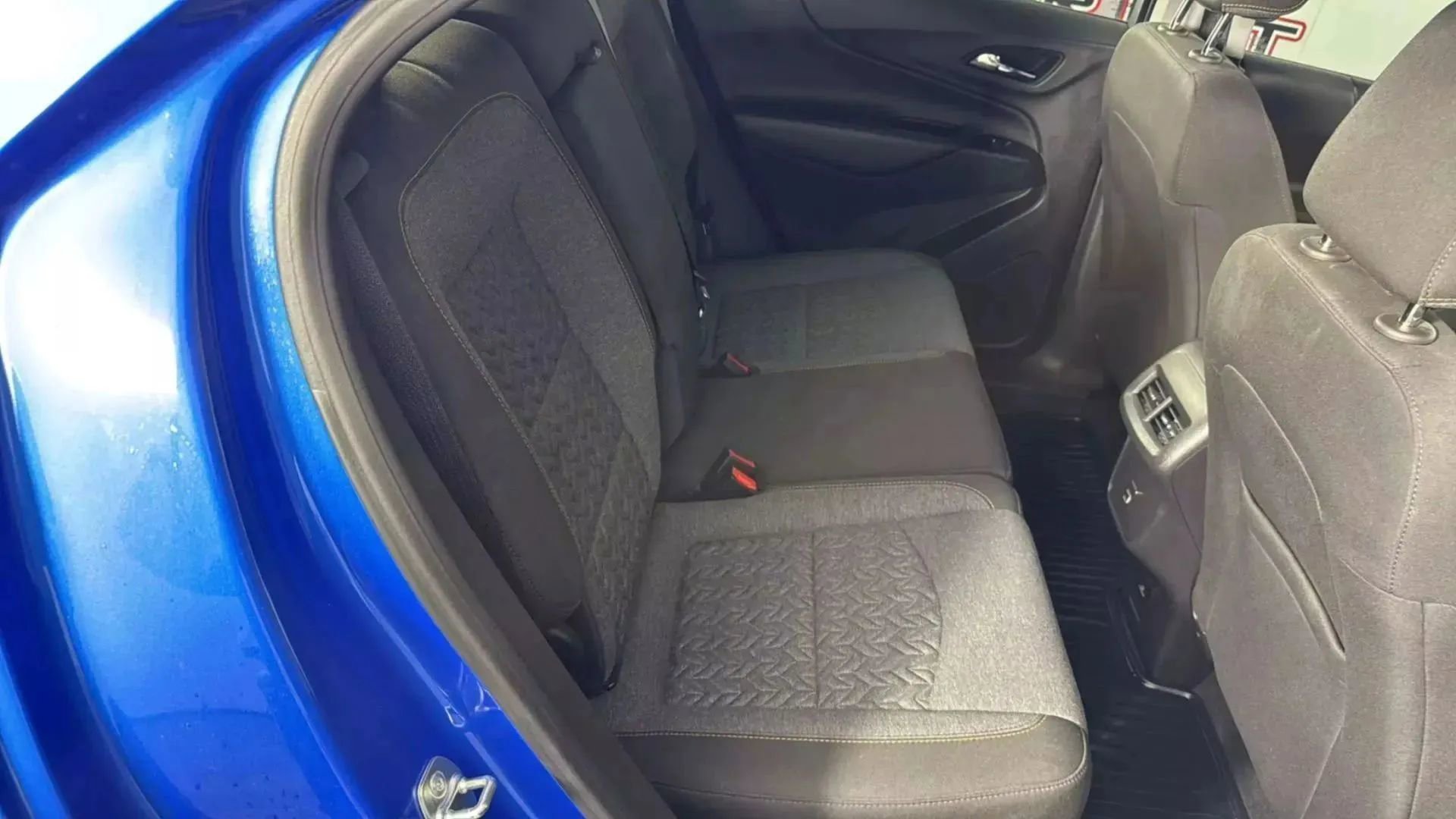 Used 2024 Chevrolet Equinox LT image 43