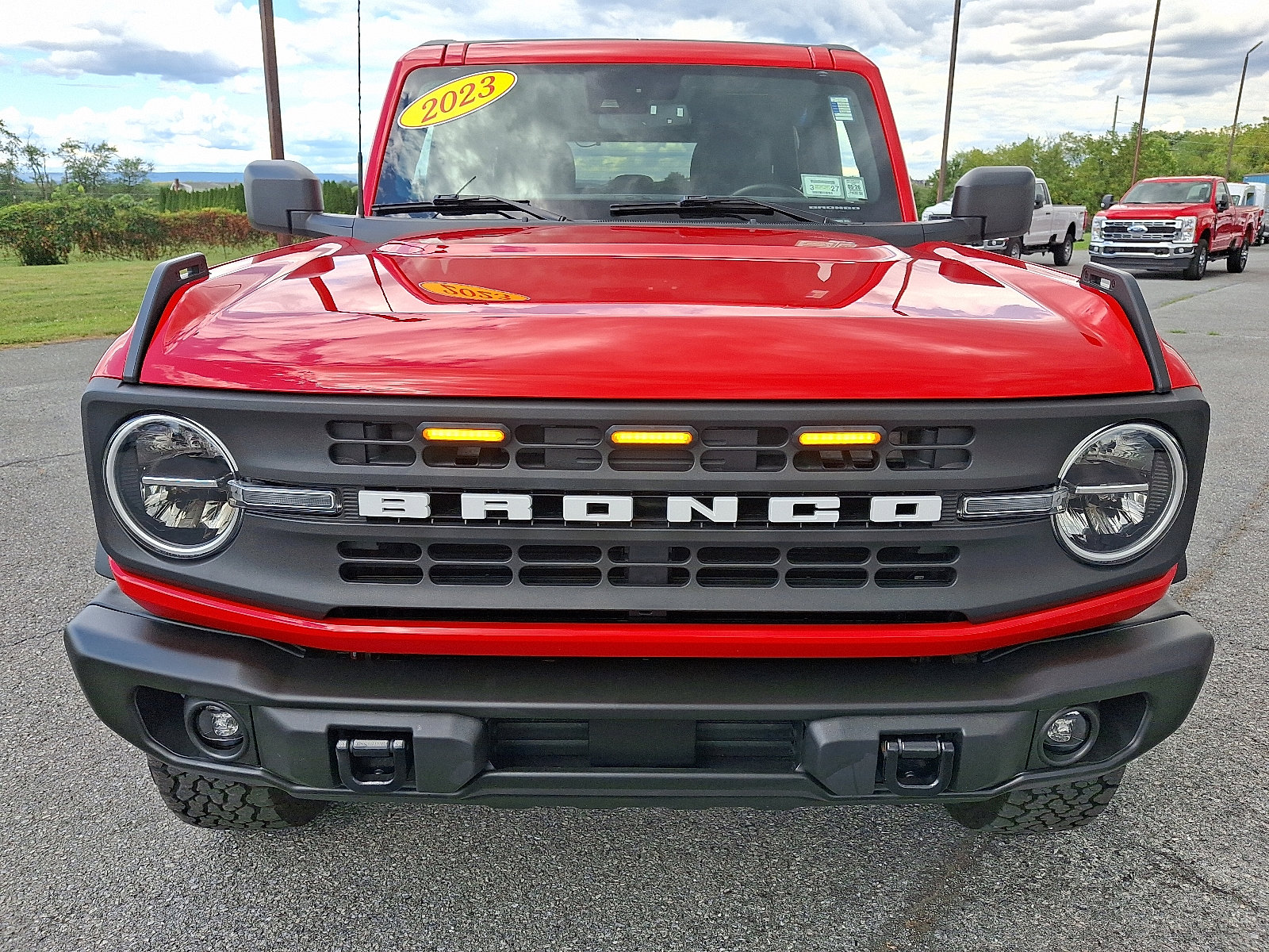 Used 2023 Ford Bronco Black Diamond image 2
