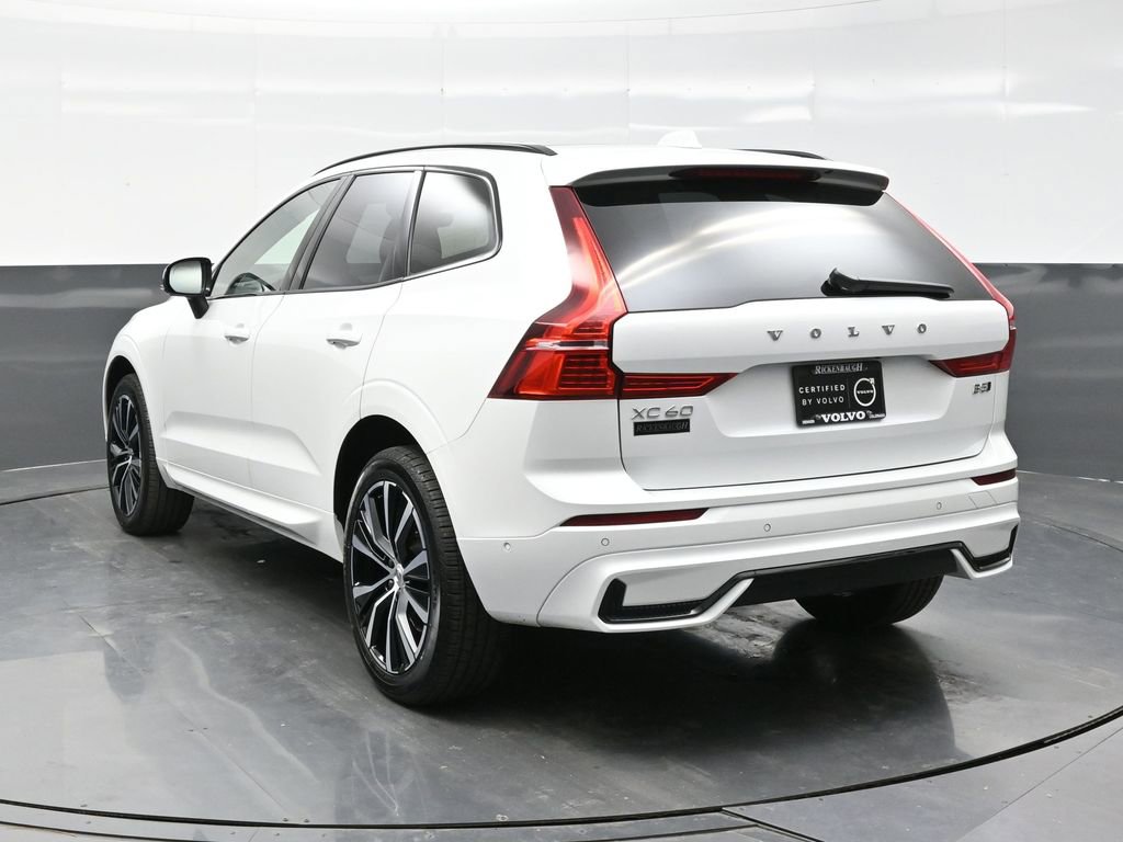 Used 2025 Volvo XC60 B5 Plus image 5