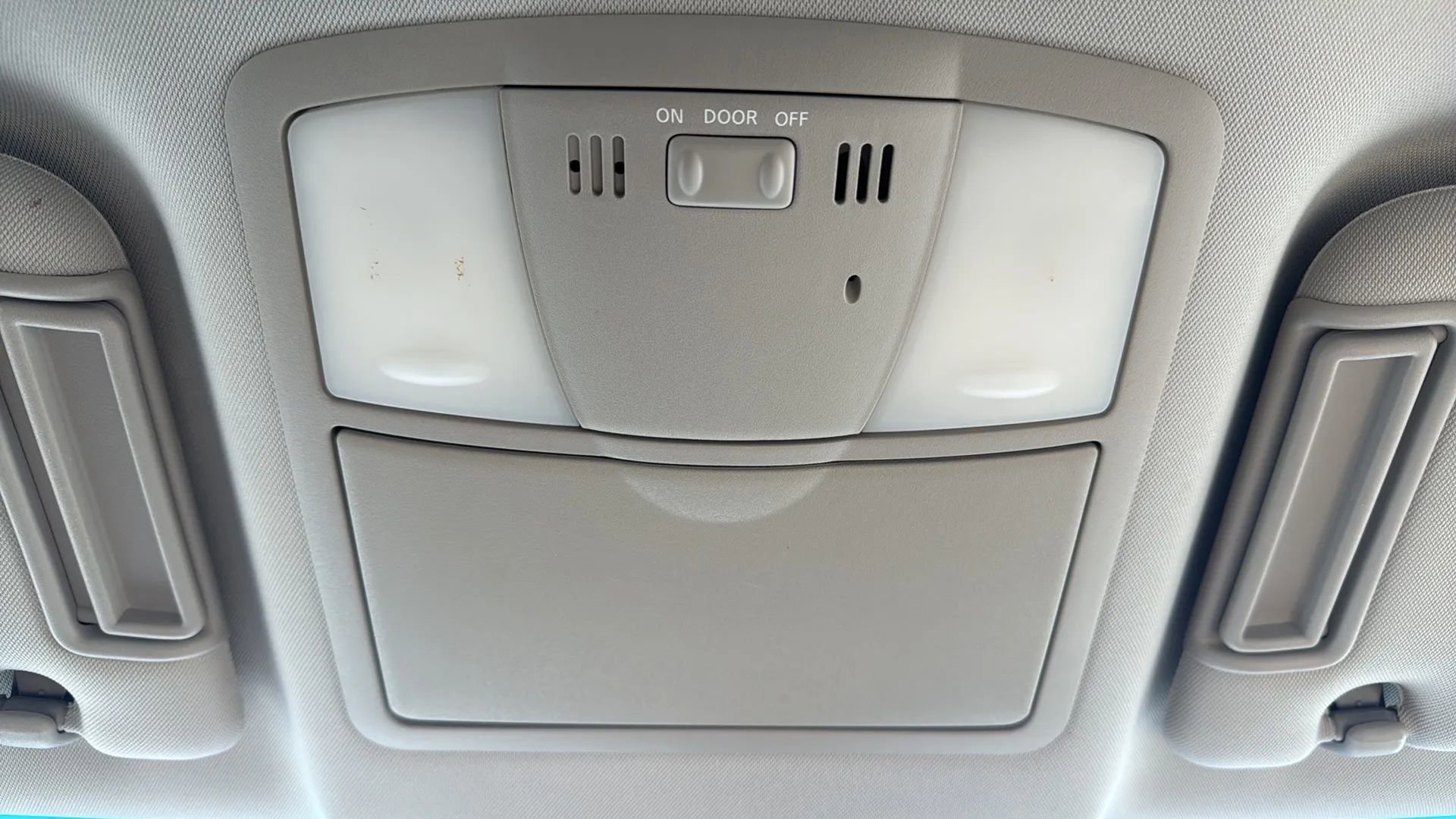 Used 2017 Nissan Armada SL image 21