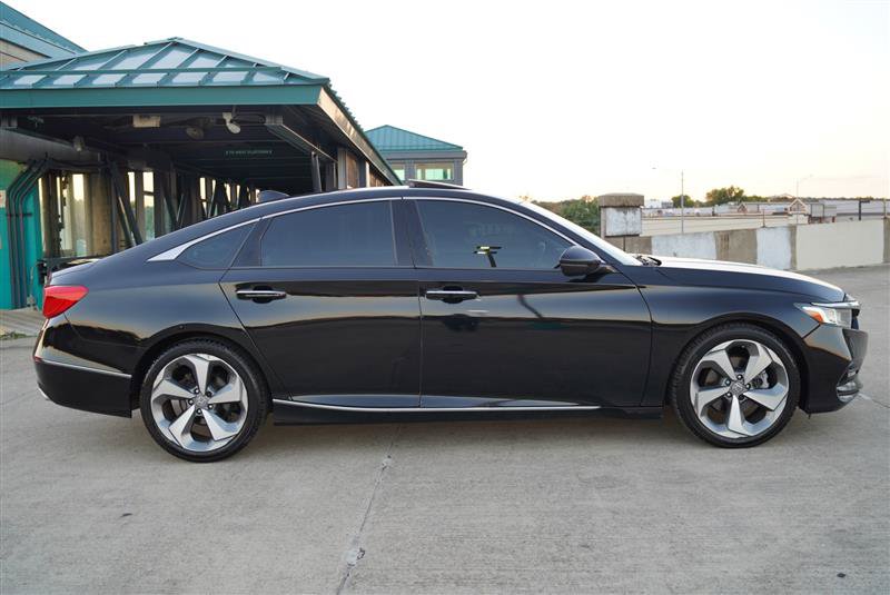 Used 2019 Honda Accord Touring image 7