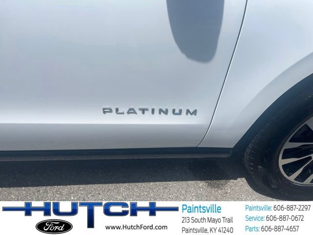 Used 2025 Ford Expedition Platinum AWD/4WD image 3
