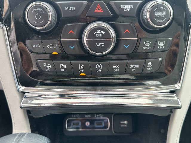 Used 2019 Jeep Grand Cherokee Summit AWD/4WD image 35