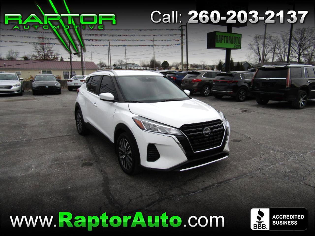 Used 2022 Nissan Kicks SV image 1