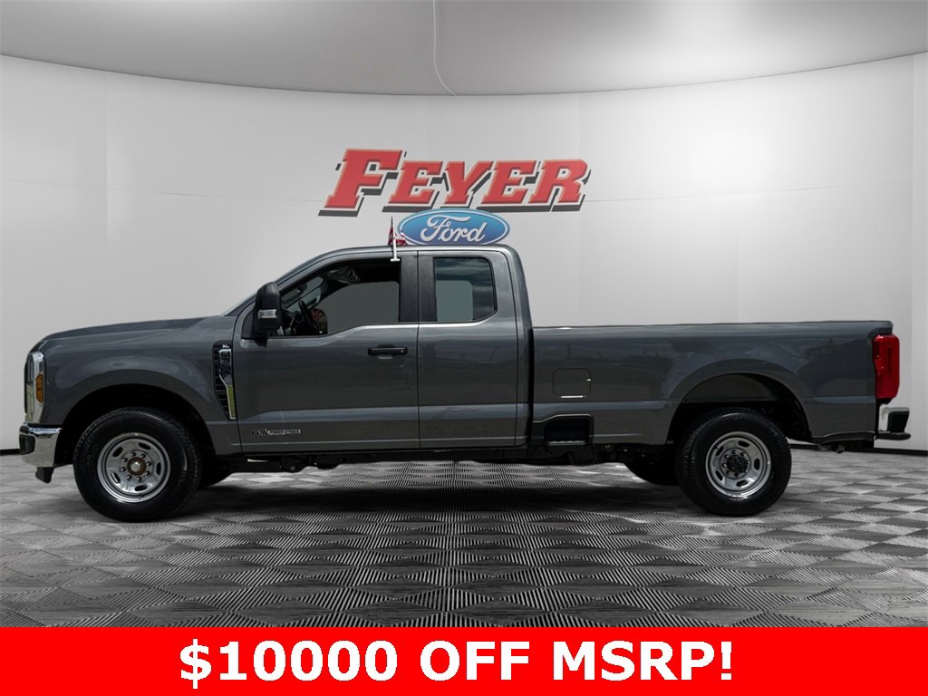 New 2025 Ford F350 XL w/ XL Chrome Package image 4