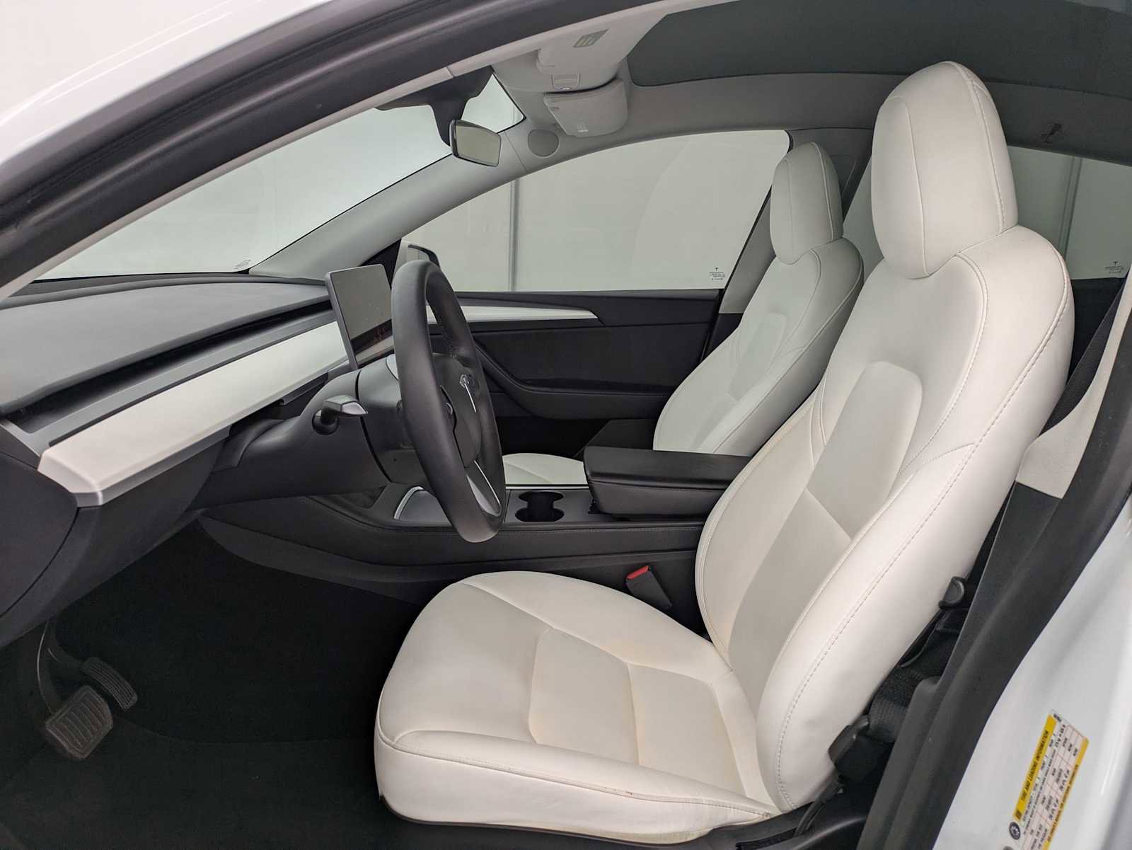 Used 2023 Tesla Model Y Long Range image 16