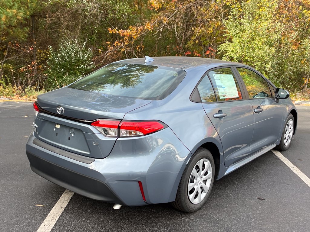 New 2027 Toyota Corolla LE FWD image 5