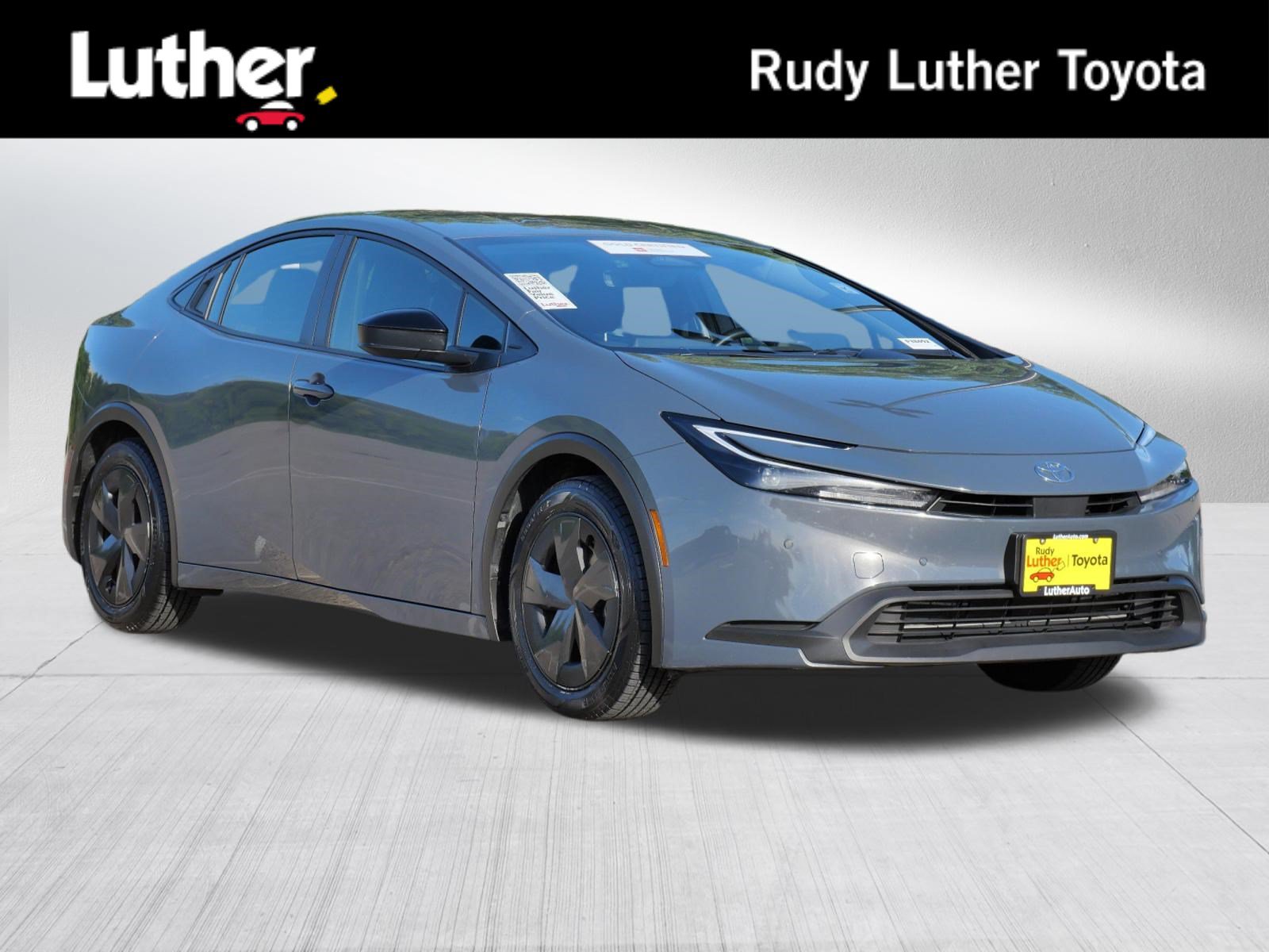 Certified 2025 Toyota Prius LE FWD image 1