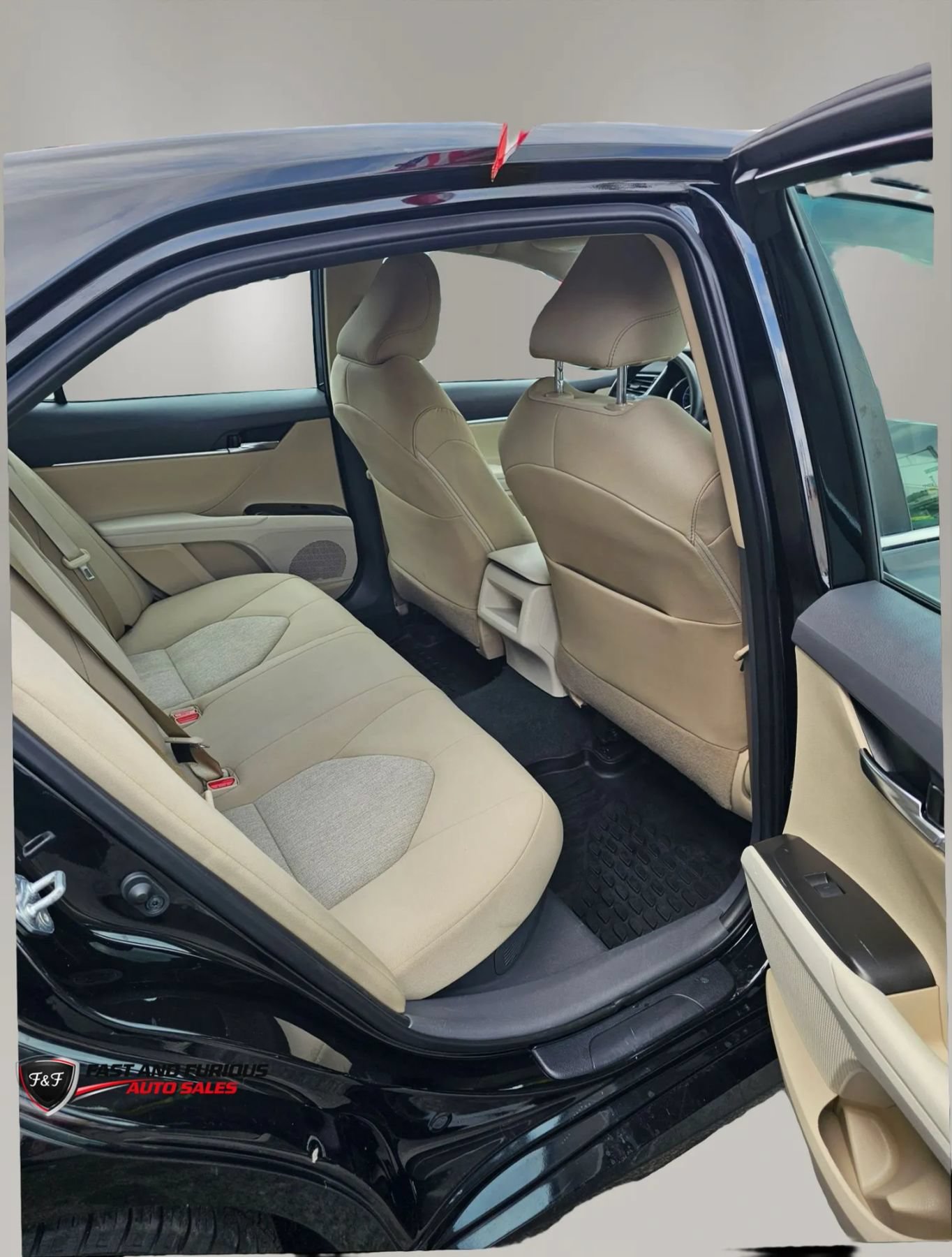 Used 2021 Toyota Camry LE FWD image 10