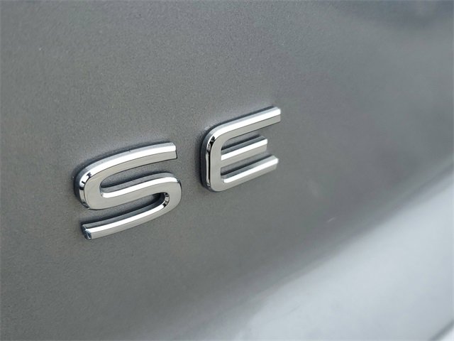 Certified 2025 Volkswagen Atlas Cross Sport SE image 7