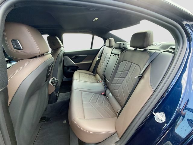 Used 2026 BMW 530i xDrive w/ M Sport Package AWD/4WD image 22