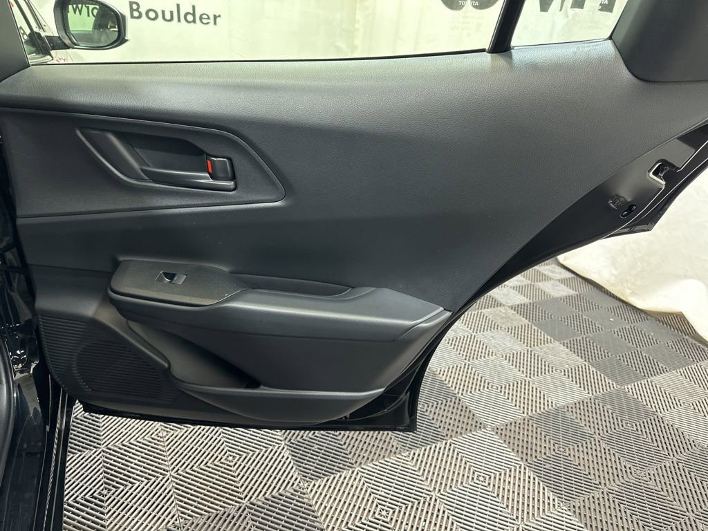 Used 2025 Toyota Prius Plug-In Hybrid image 14