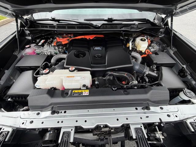 Used 2024 Toyota Tundra Limited AWD/4WD image 22