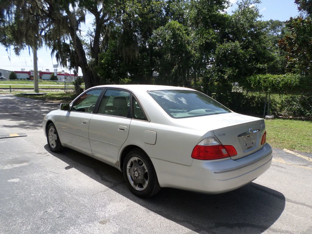 Used 2003 Toyota Avalon XLS image 4