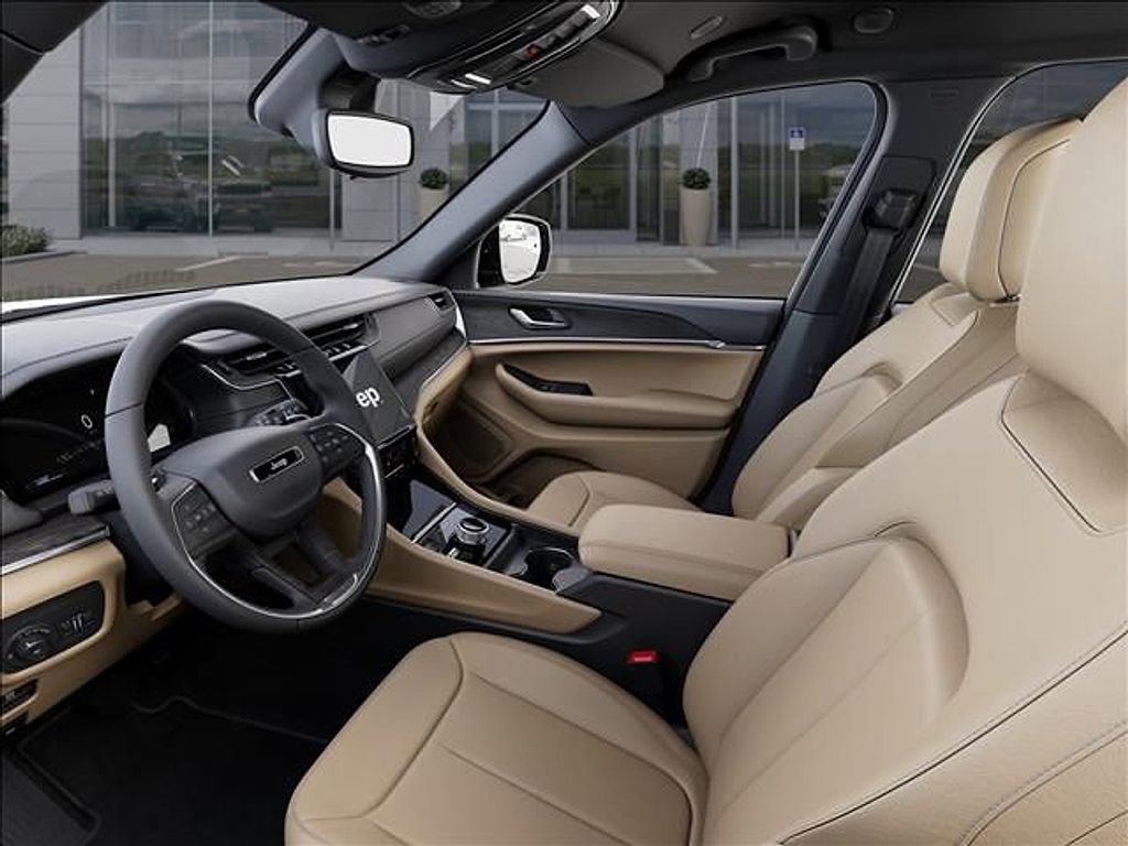 New 2025 Jeep Grand Cherokee Limited w/ Black Appearance Package AWD/4WD image 22
