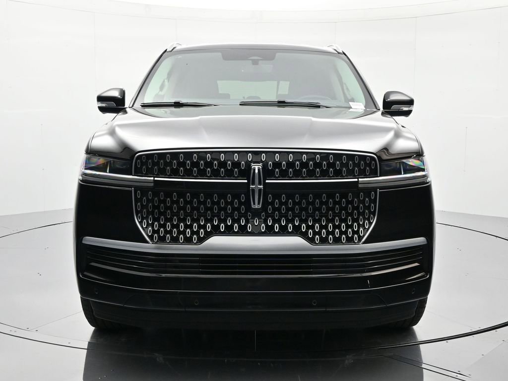 New 2026 Lincoln Navigator L Premier image 2