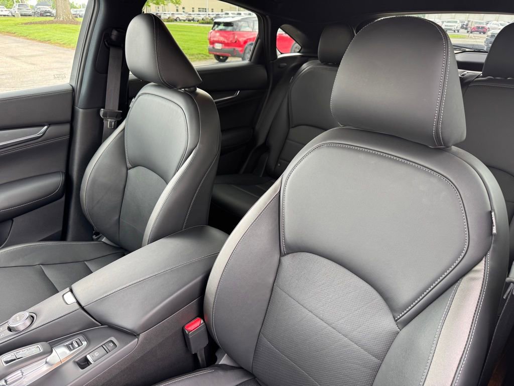 Used 2025 INFINITI QX55 Luxe AWD/4WD image 16