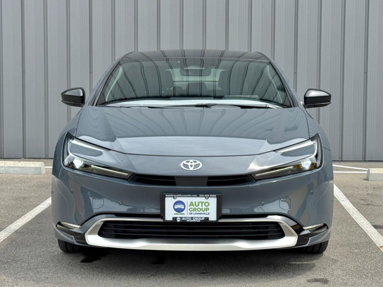 Used 2026 Toyota Prius Plug-In Hybrid FWD image 2