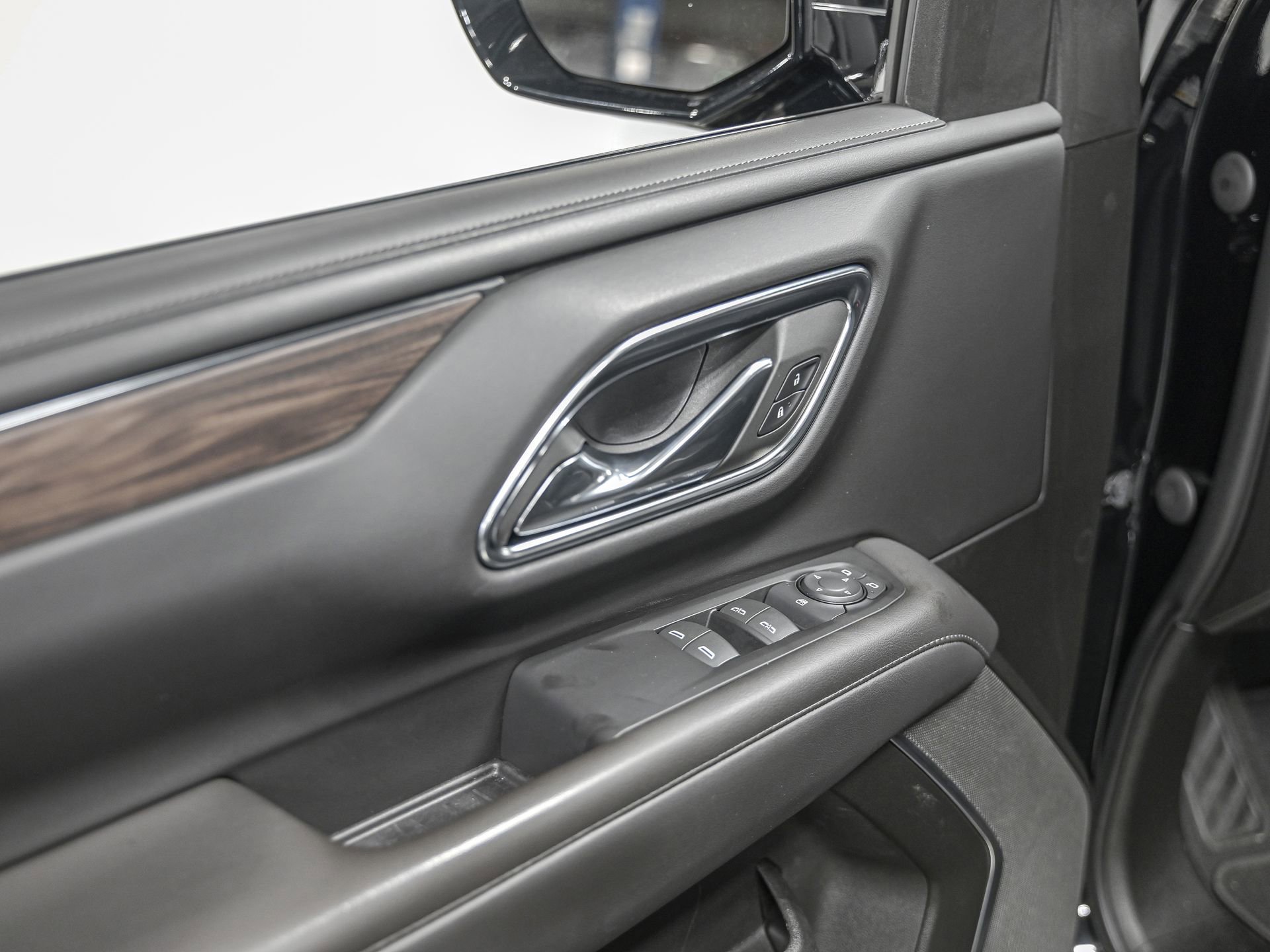 Used 2023 Chevrolet Suburban LS AWD/4WD image 13