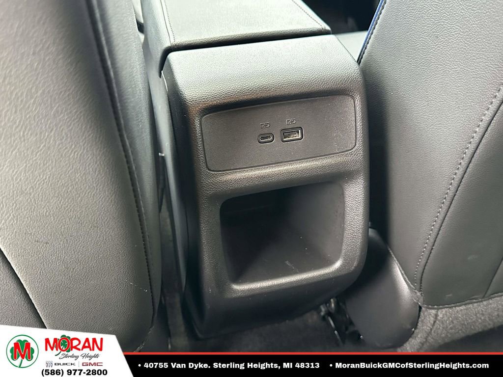Used 2024 Buick Envista Sport Touring w/ Convenience I Package FWD image 13
