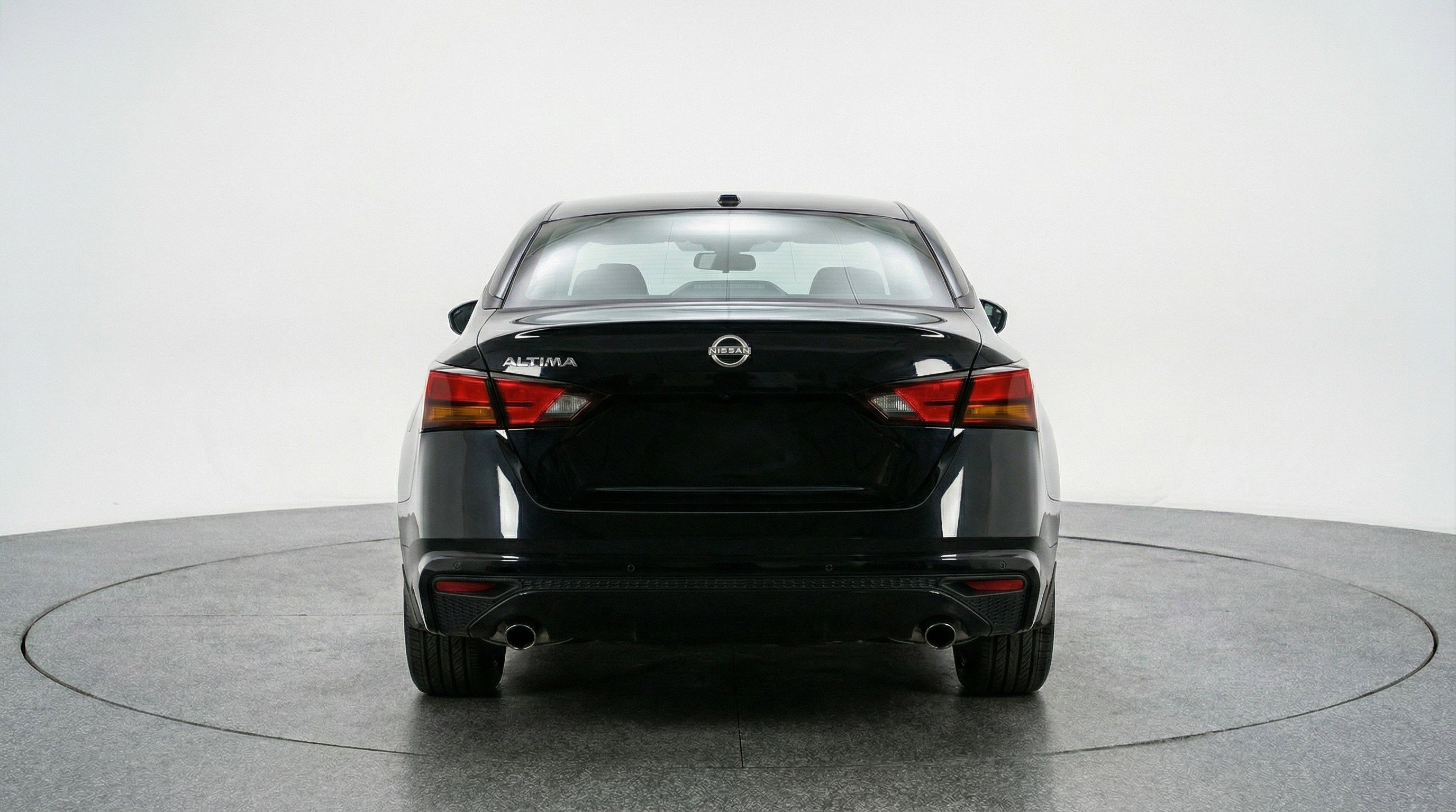 Used 2025 Nissan Altima 2.5 SV image 7