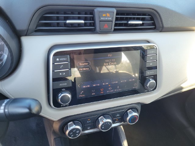 Used 2021 Nissan Versa SV FWD image 30