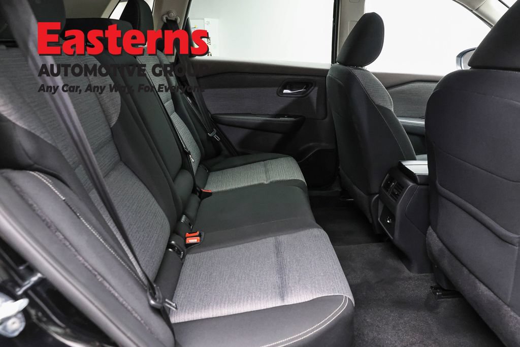 Used 2023 Nissan Rogue SV AWD/4WD image 23
