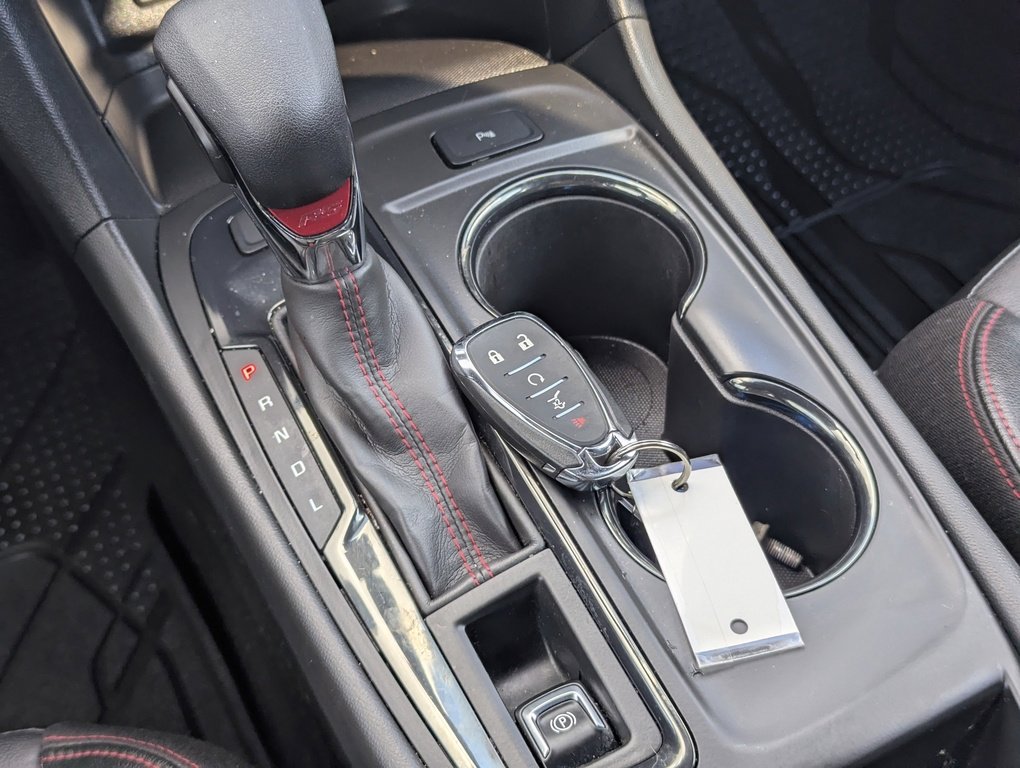 Used 2023 Chevrolet Equinox RS w/ RS Leather Package image 34