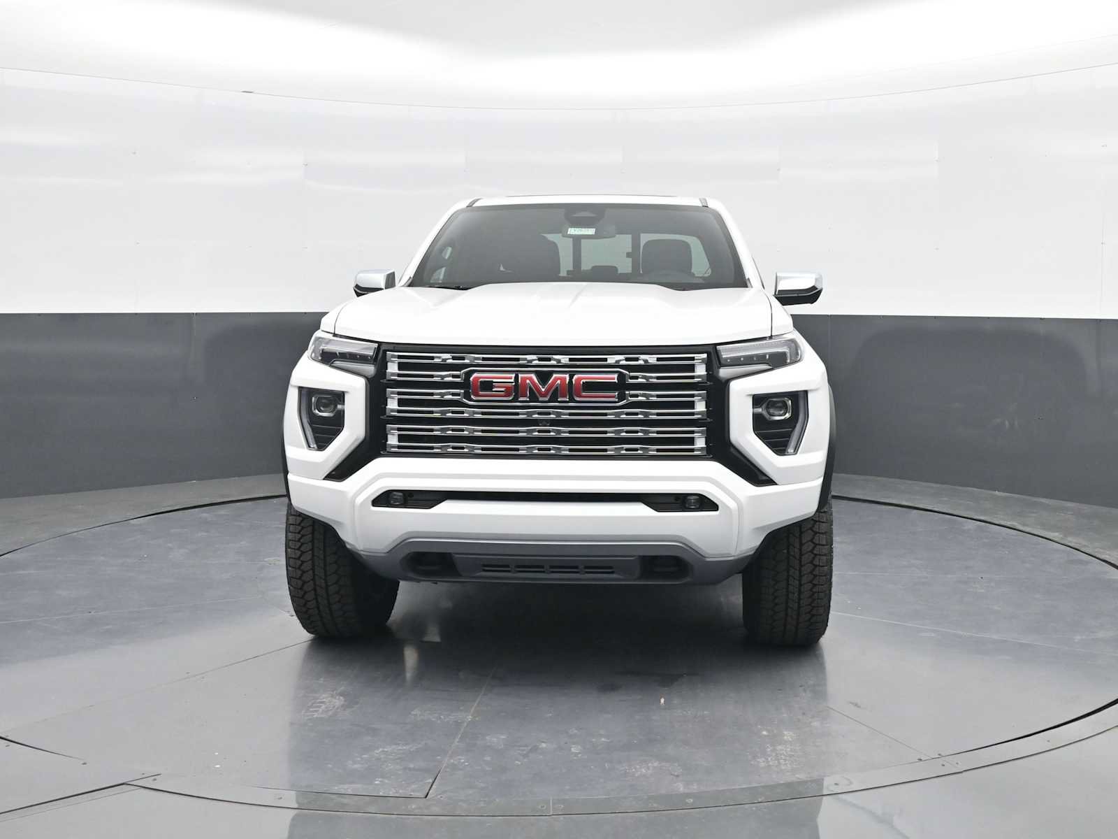 New 2026 GMC Canyon Denali AWD/4WD image 3
