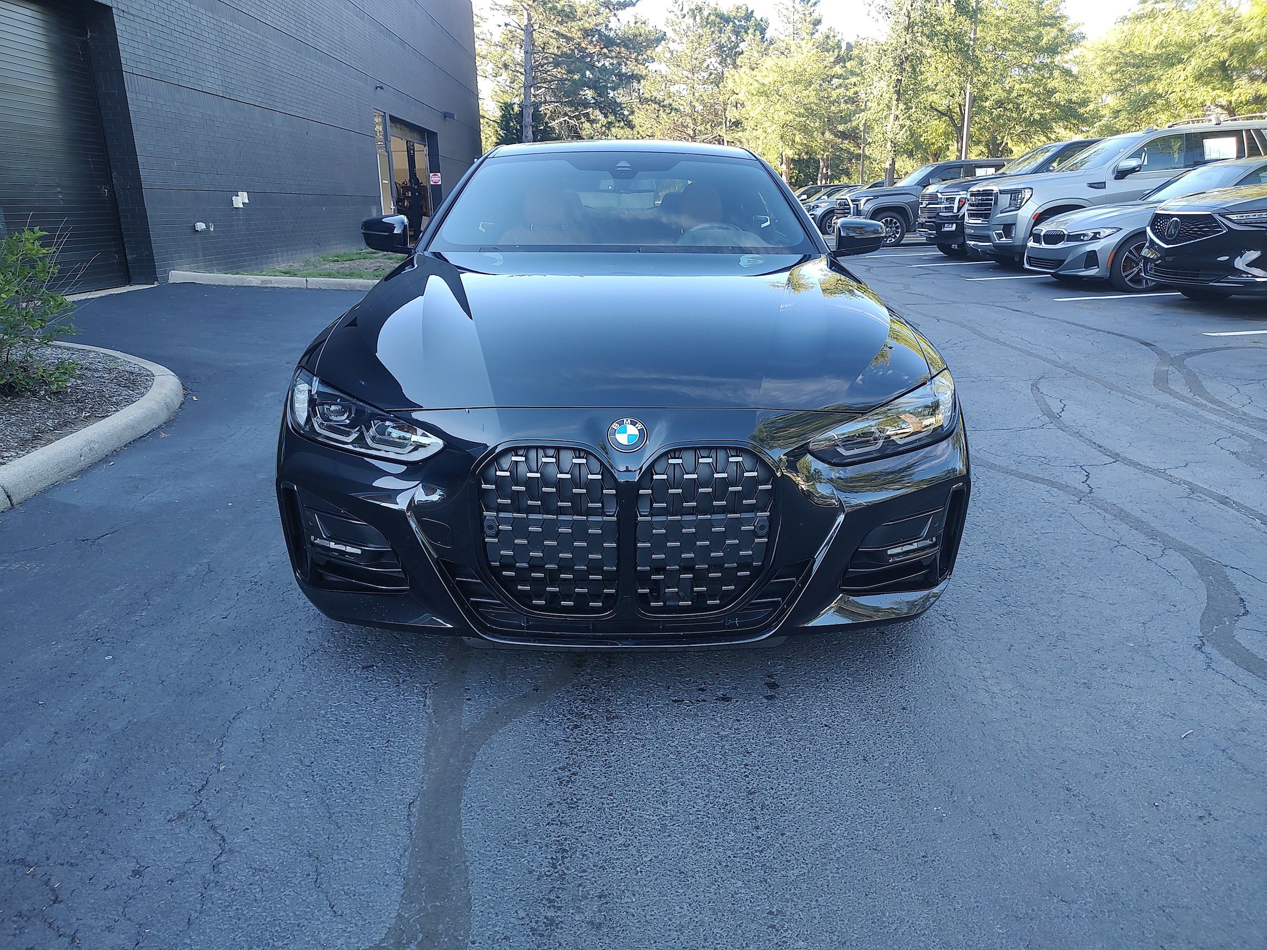 Used 2022 BMW 430i Coupe w/ M Sport Package RWD image 2