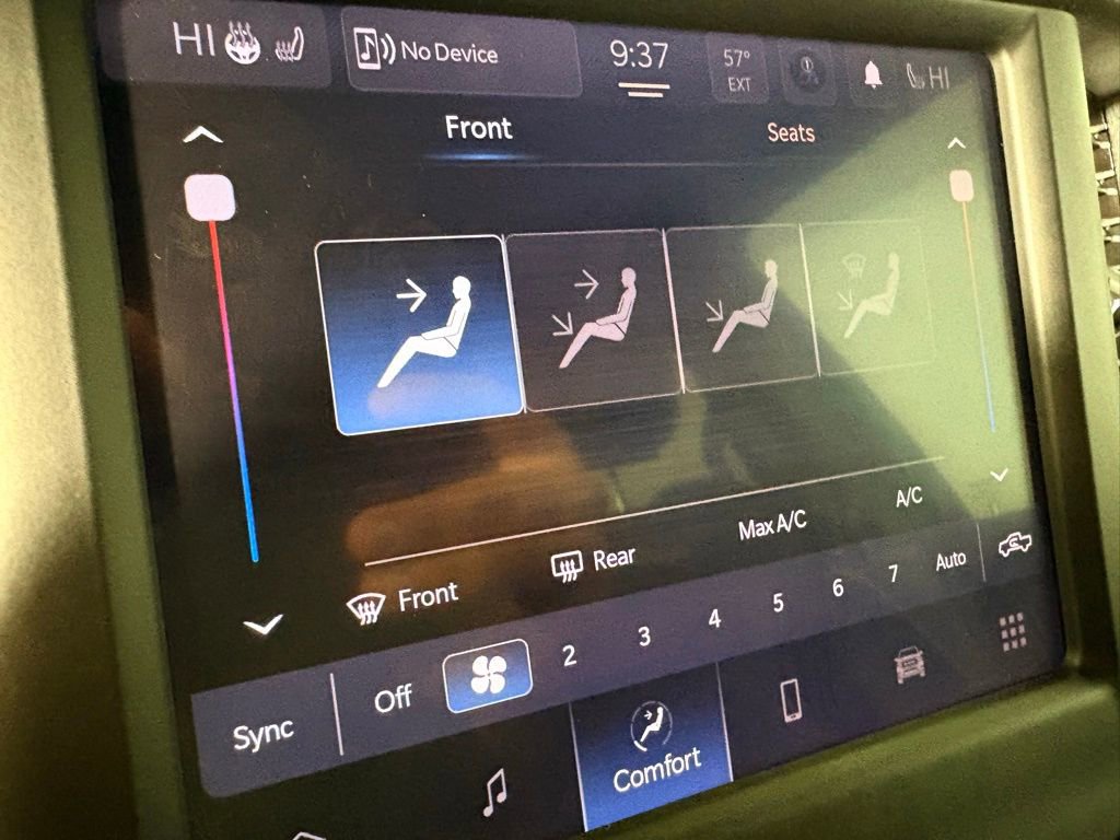 Used 2022 RAM 1500 Laramie w/ Sport Appearance Package AWD/4WD image 31