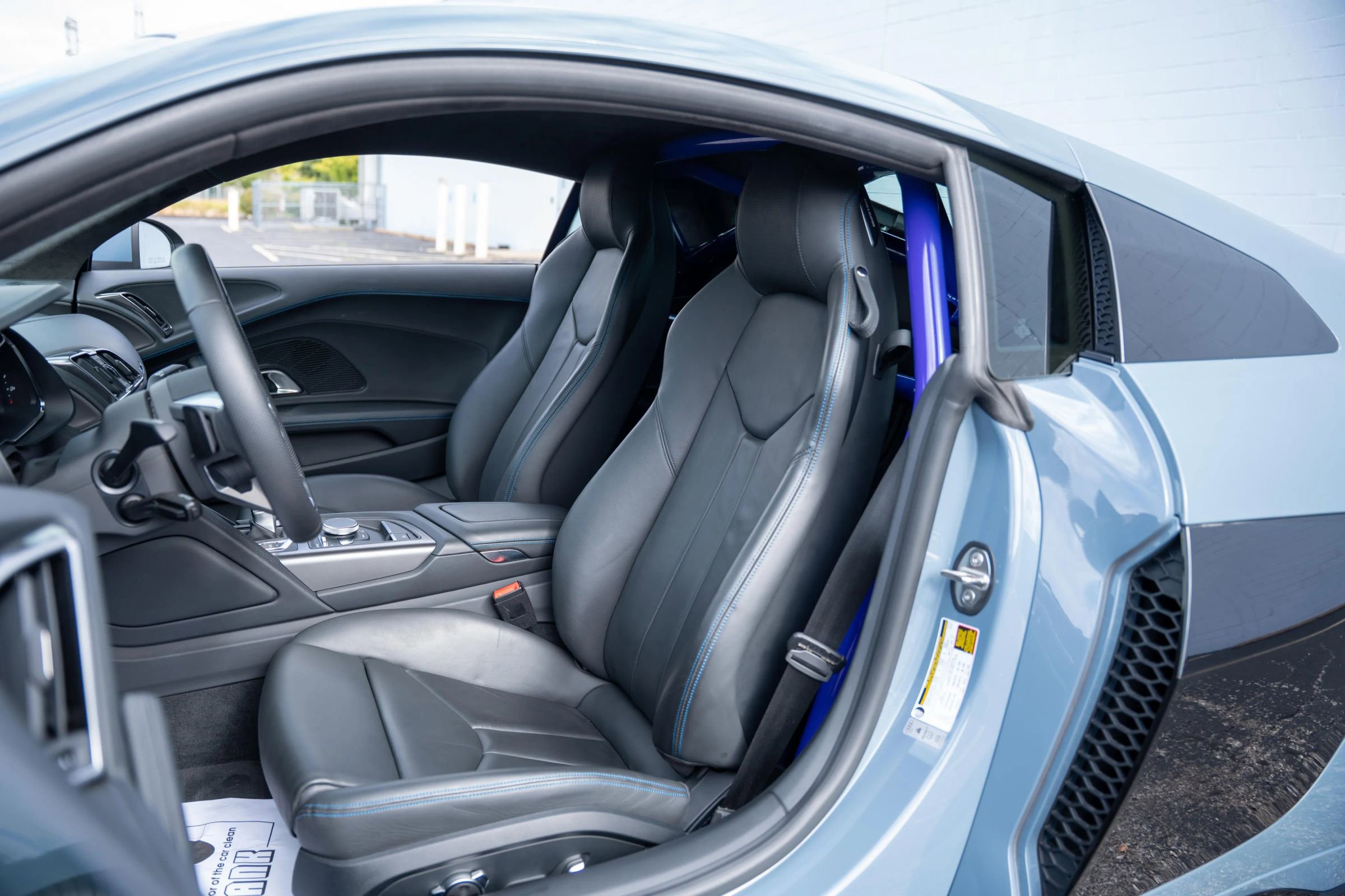 Used 2023 Audi R8 V10 performance image 3