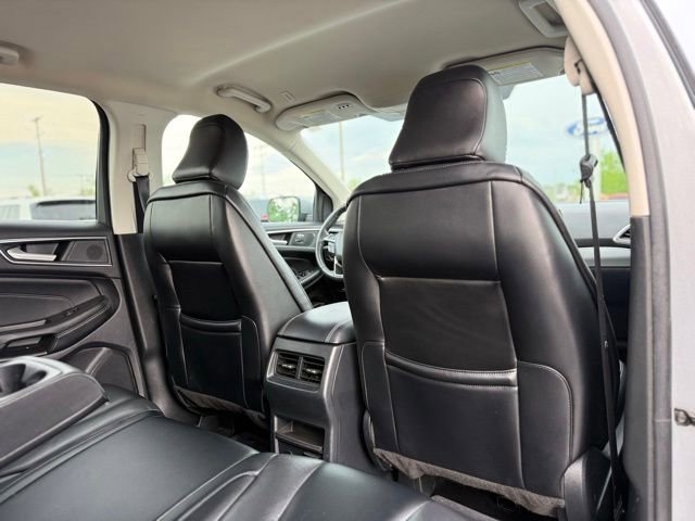 Used 2022 Ford Edge Titanium AWD/4WD image 18