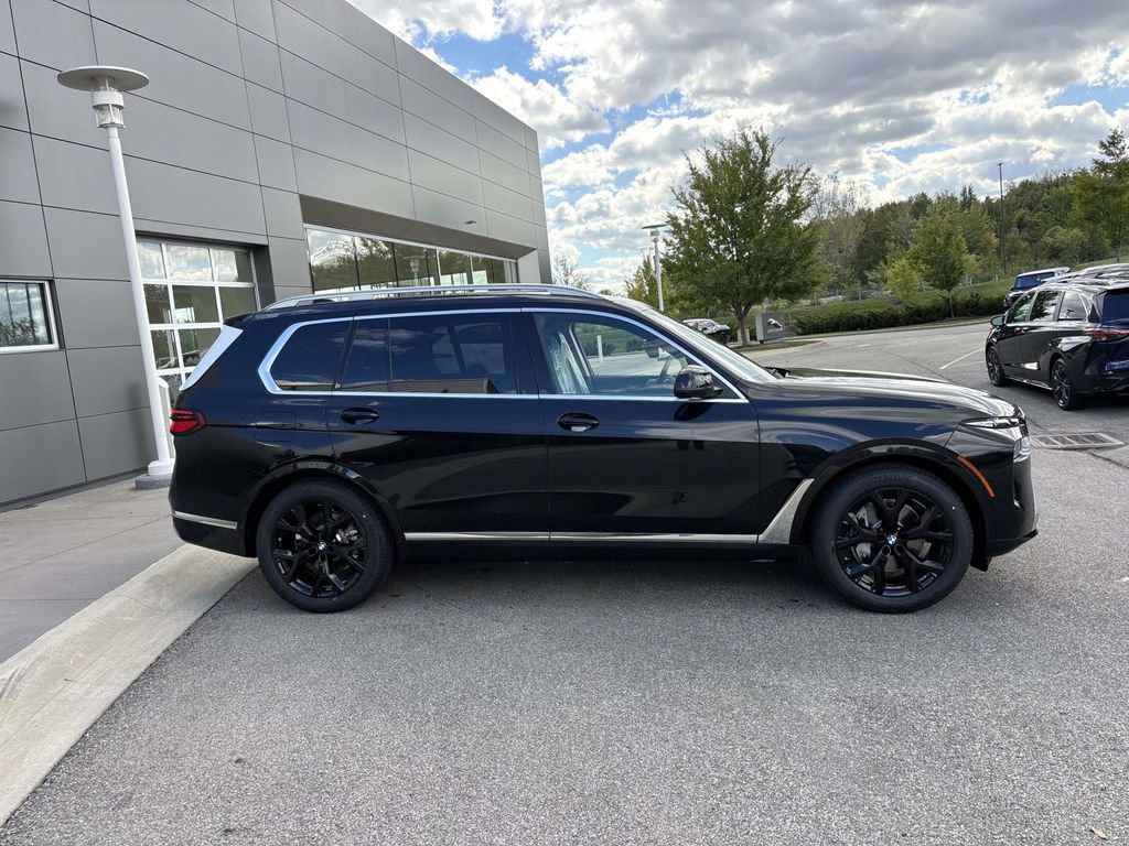 New 2026 BMW X7 xDrive40i w/ Premium Package image 8